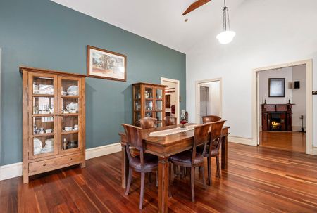 384 Peats Ferry Road, Hornsby NSW 2077 - House For Rent | Domain - Photo 2