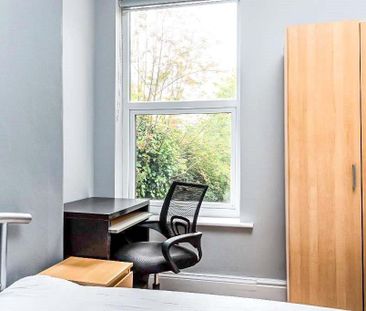 4 bedroom terraced house to rent - Photo 2