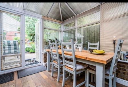 3 bedroom terraced house to rent - Photo 4