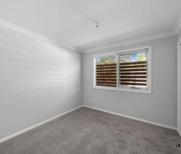 Perfectly positioned, low maintenance living in Lilydale - Photo 2