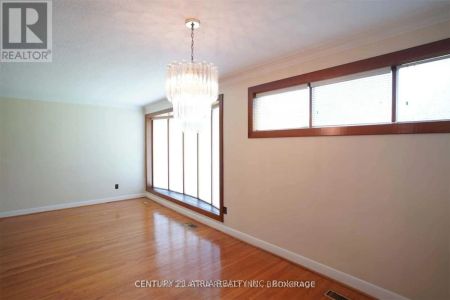 438 LYNETT CRESCENT - Photo 4