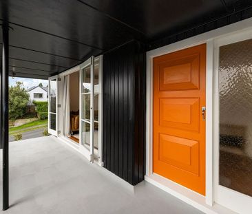 Executive Living in Central Hamilton - Photo 6