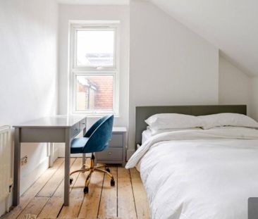 5 Bed Semi-Detached House, Norwich Road Newham London, E7 - Photo 6