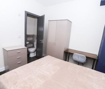 5 bedroom House To Let Total Size: 1098 SQ FT - Photo 3