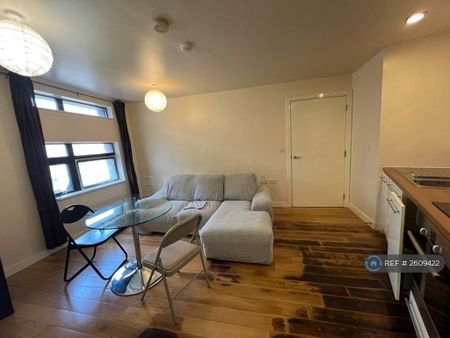 1 bedroom flat to rent - Photo 5