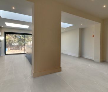 Room 2 - Carlton Avenue, Harrow, HA3 - Photo 1