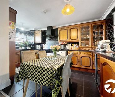 3 bedroom terraced house to rent - Photo 4