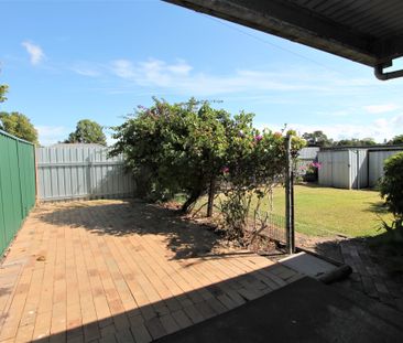 Close to transport, shops & Uni! - Photo 5