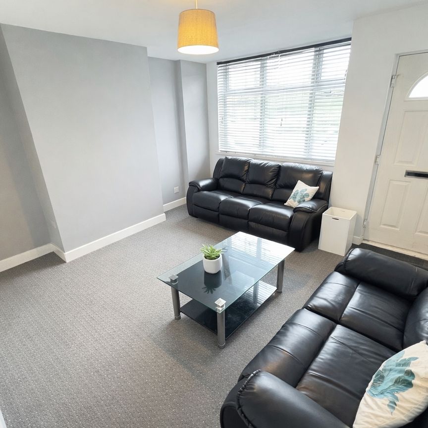 3 bedroom terraced house to rent - Photo 1
