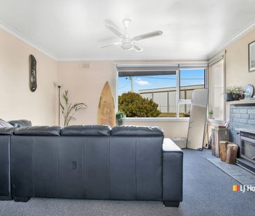 Three Bedroom Home - Photo 2