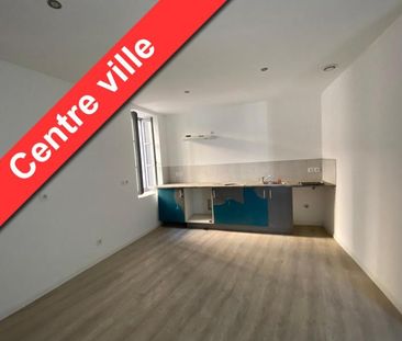 Location Appartement 3 pièces 72m² ST MAXIMIN LA STE BAUME 83470 - Photo 2