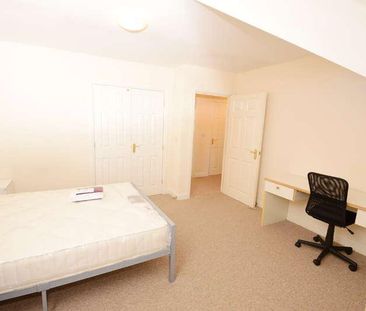 Schuster Road, Victoria Park, Manchester, M14 - Photo 5