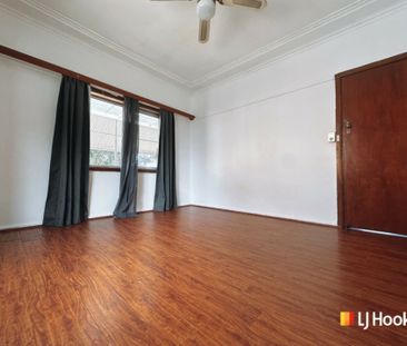 Neat & Tidy Family home in Blacktown CBD! - Photo 3