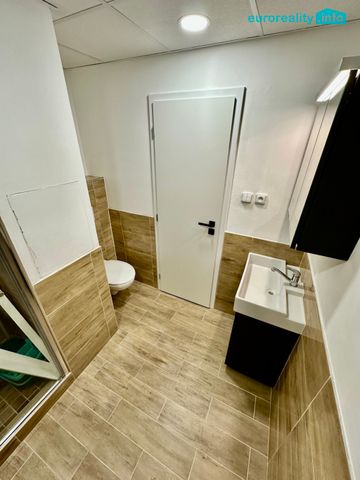Pronájem bytu 2+1 58 m², Lidická, Karlovy Vary - Фото 4