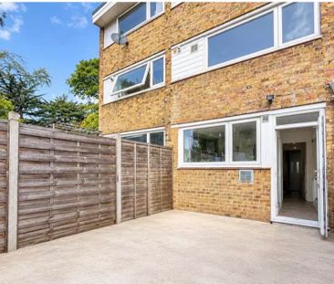 4 Bed Terraced House, Alexandra Court, TW3 - Photo 5