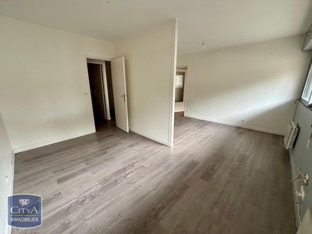 Location Appartement 1 pièce 37m² CHATEAUROUX 36000 - Photo 3