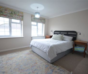 Manor House Court, West Street, Epsom, Surrey, KT18 7RN - Photo 5