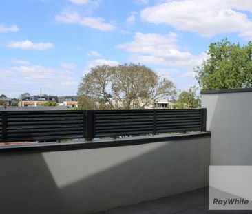 Location and Convenience at your Doorstep - Photo 1