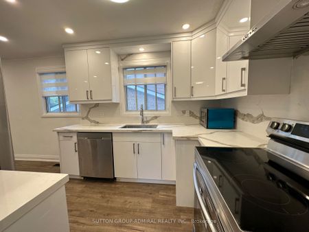 For Lease - 7 Resolution Crescent, Toronto, Ontario - Photo 4