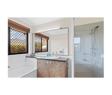 COASTAL FAMILY HOME - Photo 5