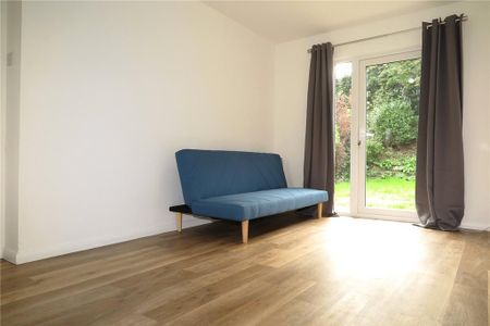 4 bedroom terraced house to rent - Photo 3