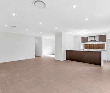 3 BEDROOM HOME IN EDEN ESTATE - Photo 5