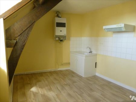 Pour visiter, appeler le 02.23.55.91.17 VITRE, Centre Ville, ce T1 situé au 3° étage comprenan... - Photo 3