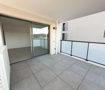 location vide 3p 67.70m² + terrasse + stationnement - Photo 3