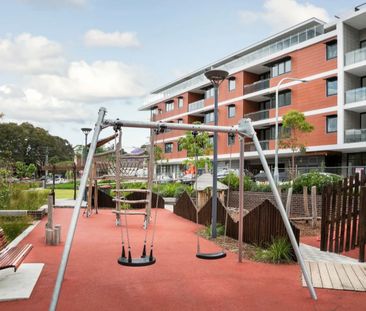 Ultra Modern Apartment With Parking - Photo 2