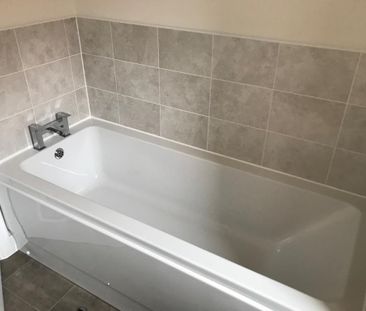 4 Bed Detached House, Fieldfare Way, CV4 - Photo 6