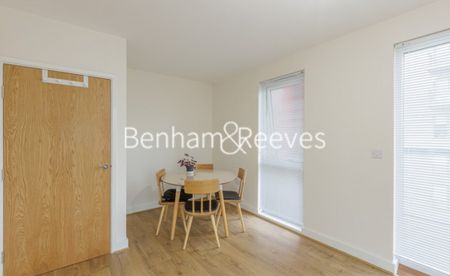 2 Bedroom flat to rent in Guardian Avenue, Pulse Edition, NW9 - Photo 4