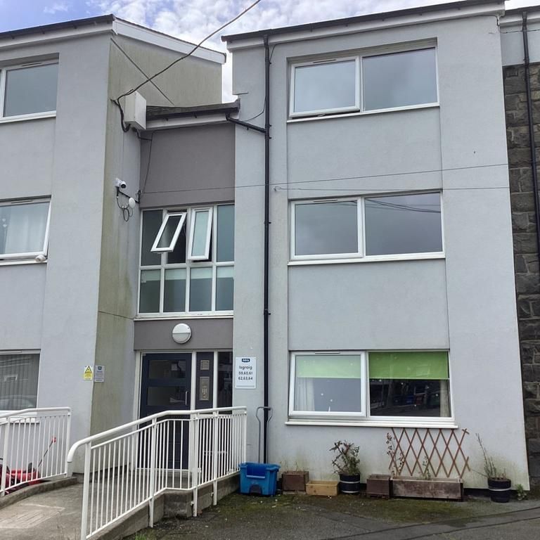 3 bedroom apartment to rent - Photo 2