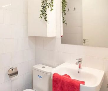 Carrer de Còrsega, Barcelona, Catalonia 08037 - Photo 5