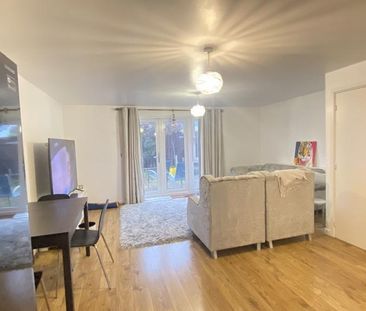 5 bedroom terraced house to rent - Photo 3