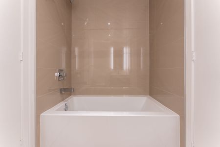 For Lease - 1 Yorkville Avenue Unit# 2307, Toronto, Ontario - Photo 3