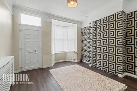 2 bedroom terraced house to rent - Photo 4