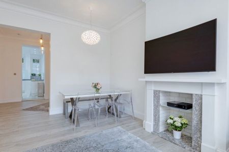 2 Bedroom Apartment To Let - Photo 2