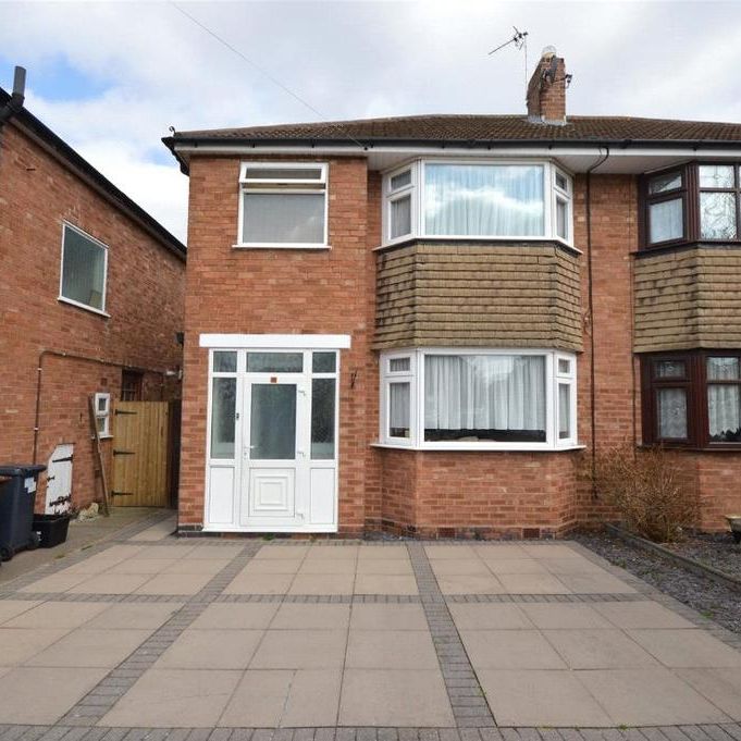 3 bedroom semi-detached house to rent - Photo 1