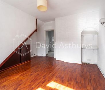 2 bedroom semi-detached house to rent - Photo 2