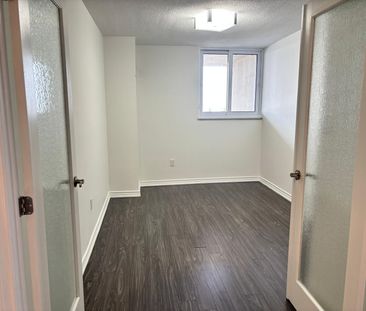 For Lease - 812 Burnhamthorpe Road Unit# 2007, Toronto, Ontario - Photo 3