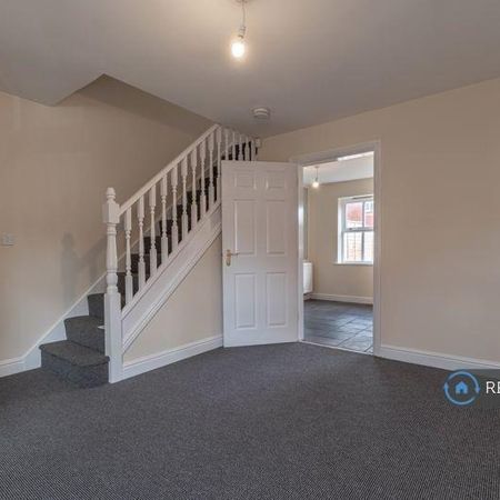 2 bedroom semi-detached house to rent - Photo 3