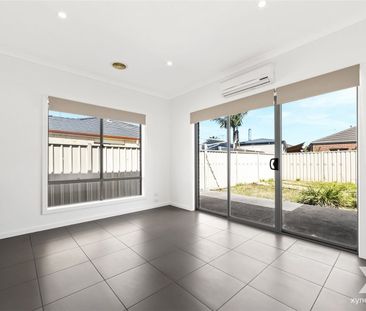 1/3 Gibralter Gardens, Point Cook, Vic 3030 - Photo 1