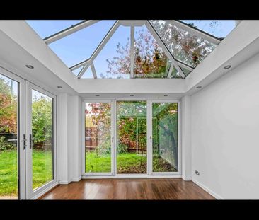 3 Bed Semi-Detached House, Marshalls Close, N11 - Photo 4