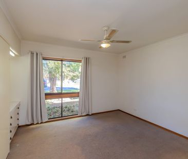 Spacious Family Home in Prime Location - Photo 3