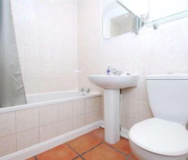 Weydown Close, Guildford, Surrey, GU2 - Photo 5