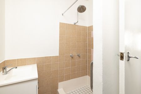 7/30 Barlow Street, Clayfield QLD 4011 - Apartment For Rent | Domain - Photo 4