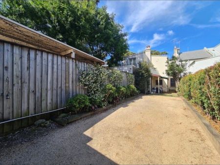 Newtown - Photo 4
