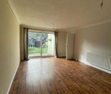 3 bedroom terraced house to rent - Photo 6