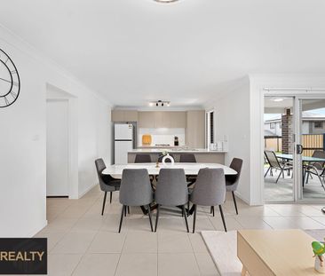 CALL Cheng 0450 211 225 for an inspection today Furnished NEAR-NEW ... - Photo 3