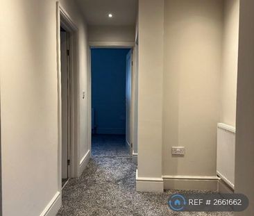 3 bedroom flat to rent - Photo 1